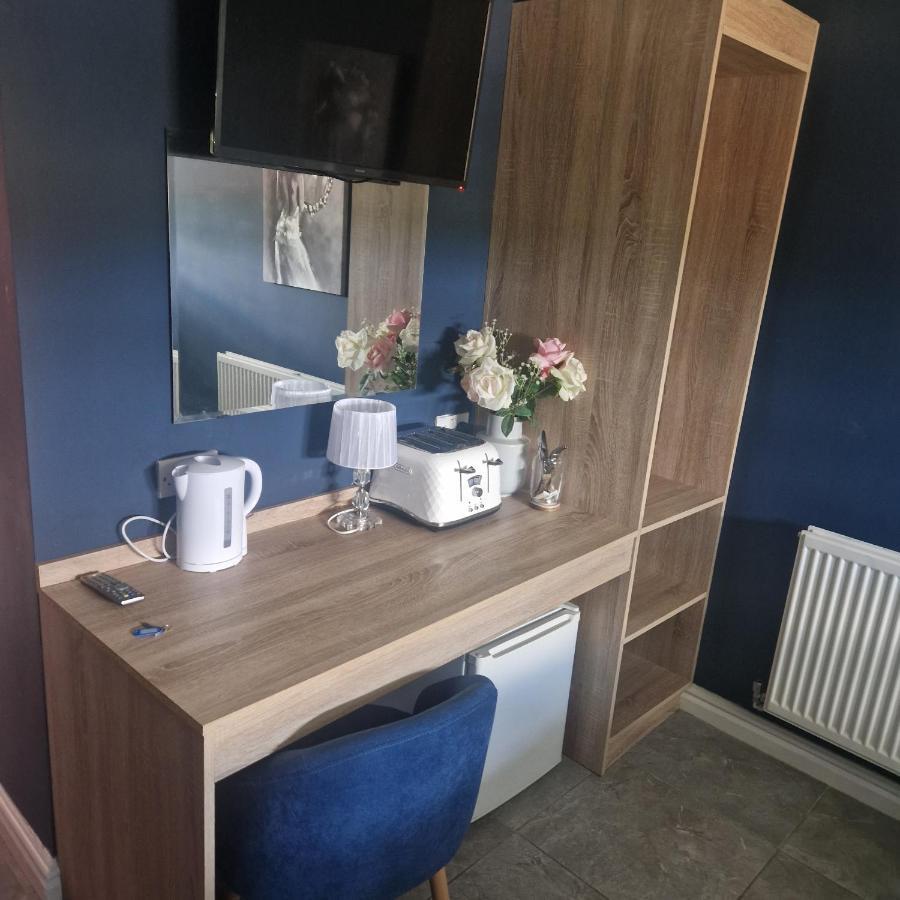 Lenox Bed And Breakfast Hale  Bagian luar foto