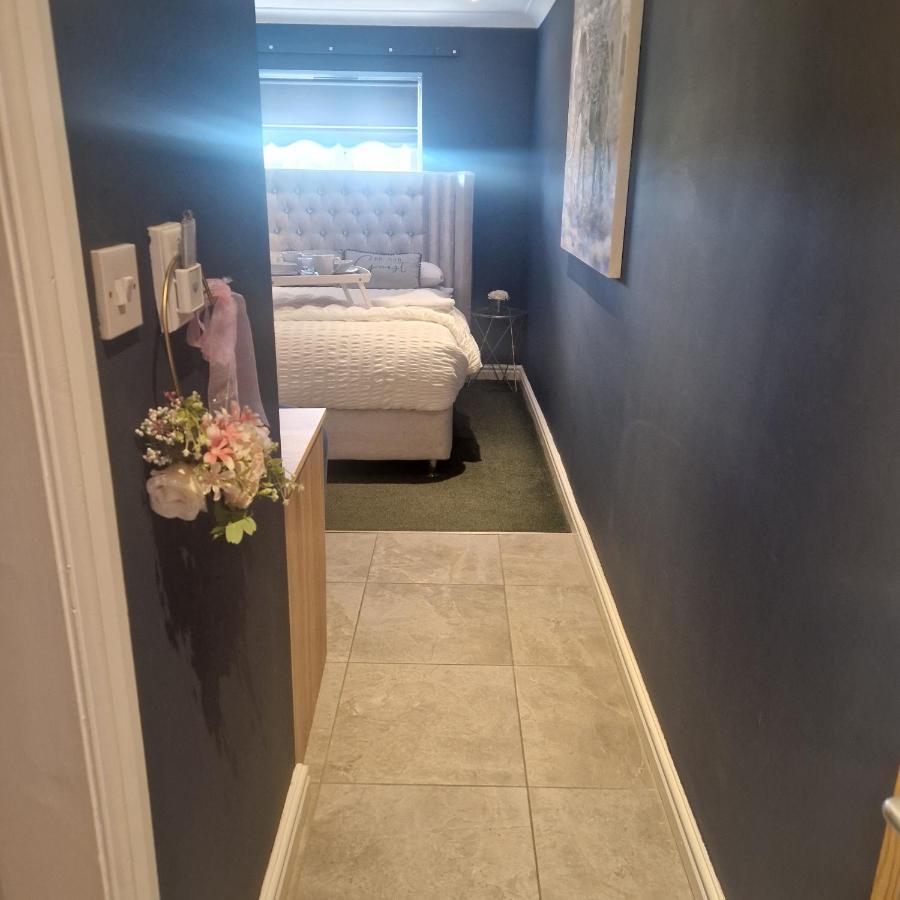 Lenox Bed And Breakfast Hale  Bagian luar foto