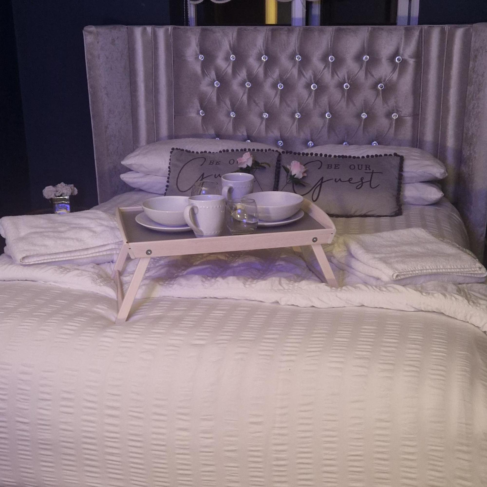 Lenox Bed And Breakfast Hale  Bagian luar foto